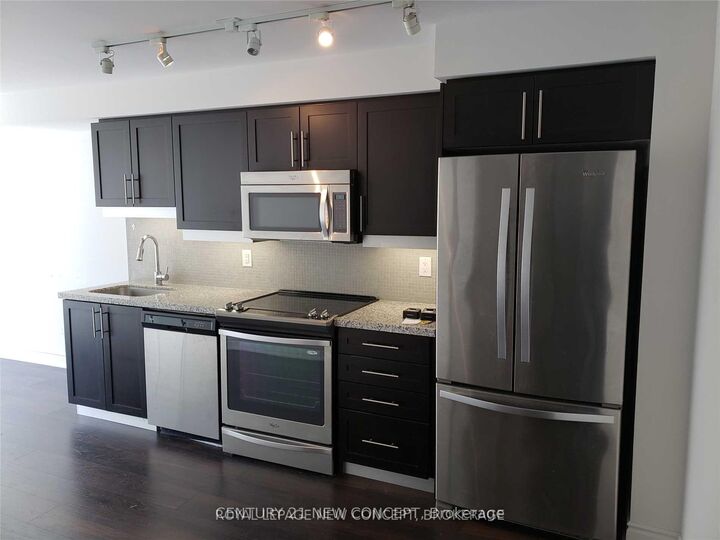 Property Photo:  400 Adelaide Street E 211  ON M5A 4S3 
