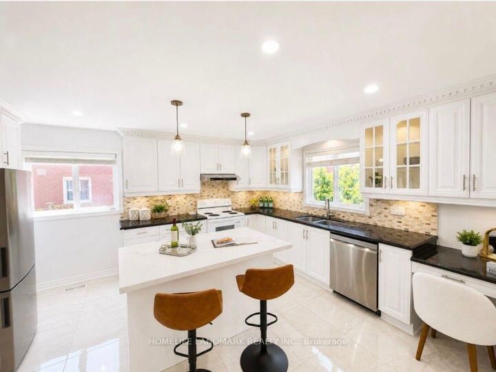 Property Photo:  8 Muster Court  ON L3R 9G5 