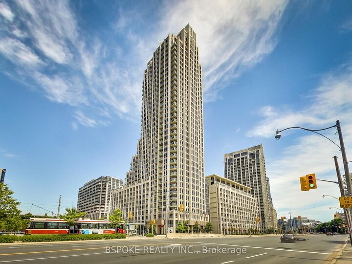 Property Photo:  628 Fleet Street 825  ON M5V 1A8 