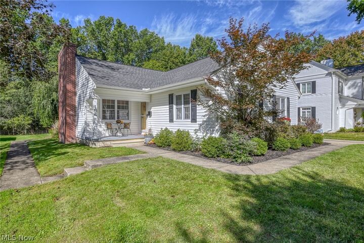Property Photo:  154 Birdwood Road  OH 44313 