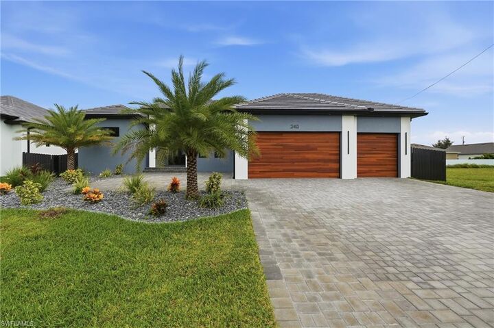 Property Photo:  340 SW 31st Ave  FL 33991 