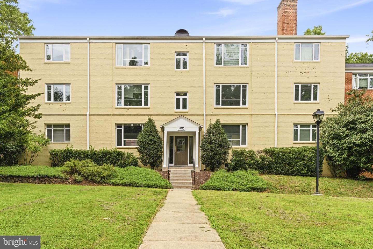 Property Photo: 10413 Montrose Avenue 202 MD 20814