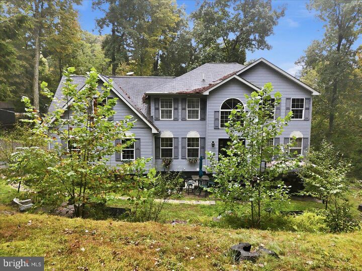 Property Photo:  194 Sportsmen Drive  PA 18326 