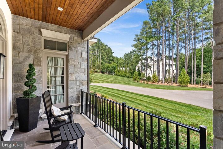 Property Photo: 22563 Creighton Farms Drive VA 20175