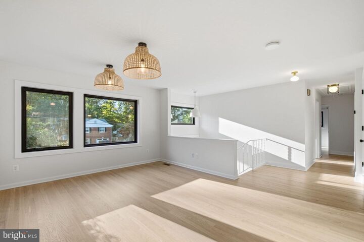 Property Photo:  963 N Rochester Street  VA 22205 