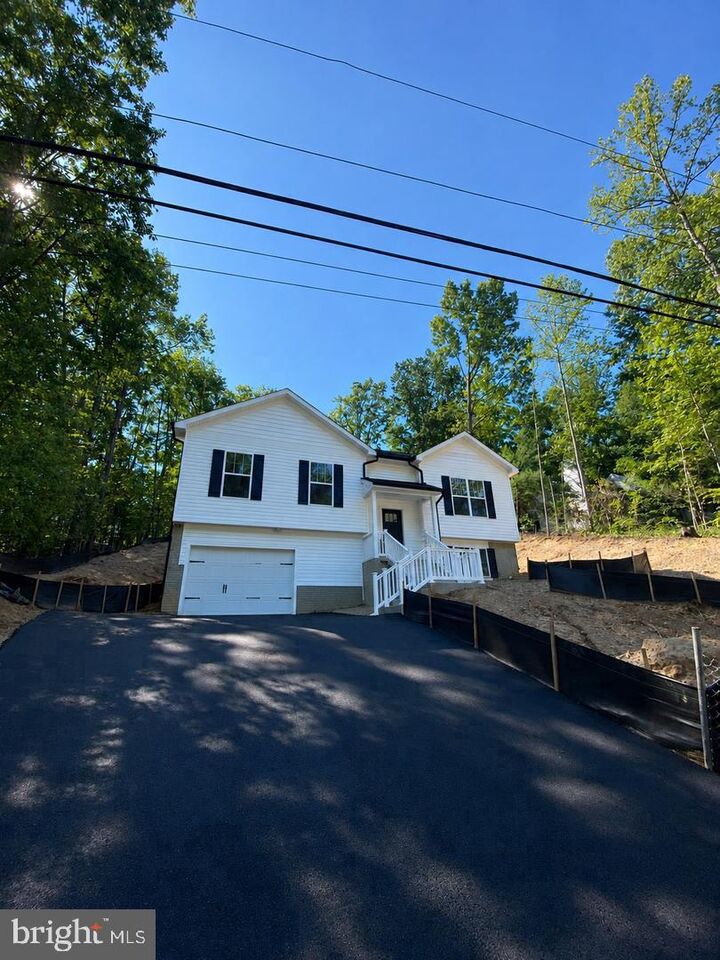 Property Photo: 1027 John Paul Jones Drive VA 22554