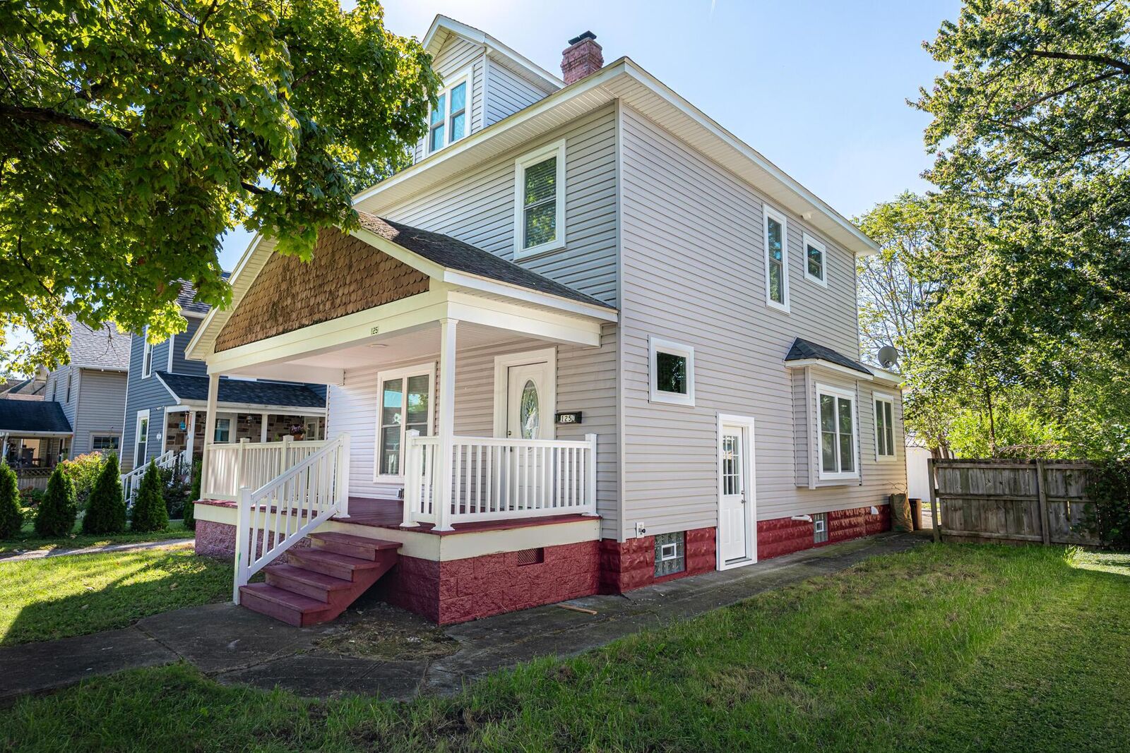 Property Photo:  125 Kenmore Avenue  OH 43302 
