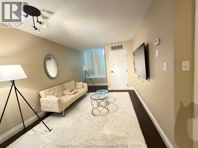 Property Photo:  540 Ouellette Avenue 4D  ON N9A 1B7 