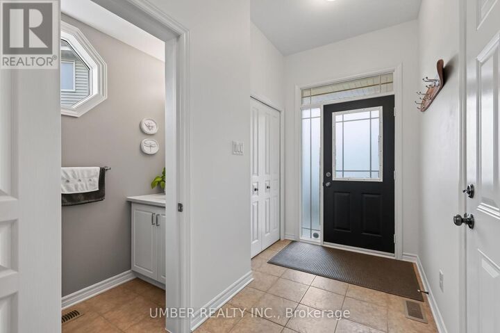 Property Photo:  136 Windance Crescent  ON K2W 0A7 