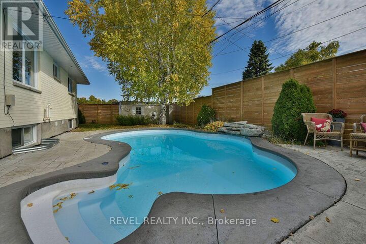 Property Photo:  734 Dieppe Street  ON P4N 5H2 