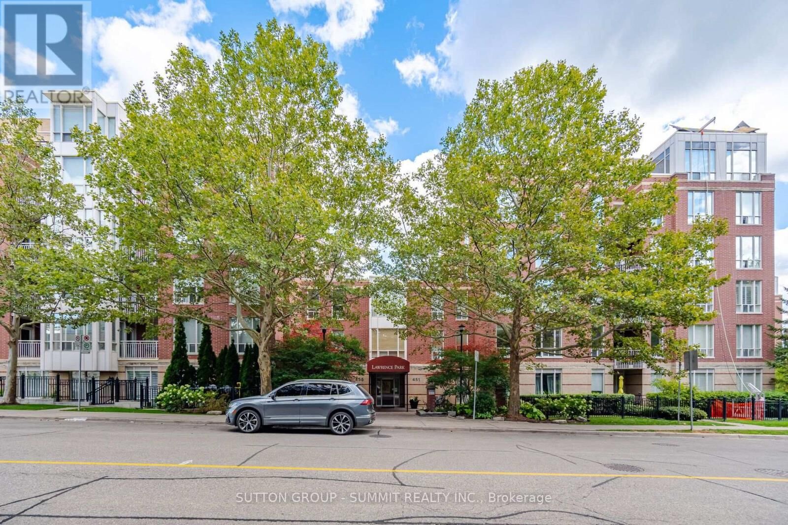 Property Photo: 455 Rosewell Avenue 205 ON M4R 2H9