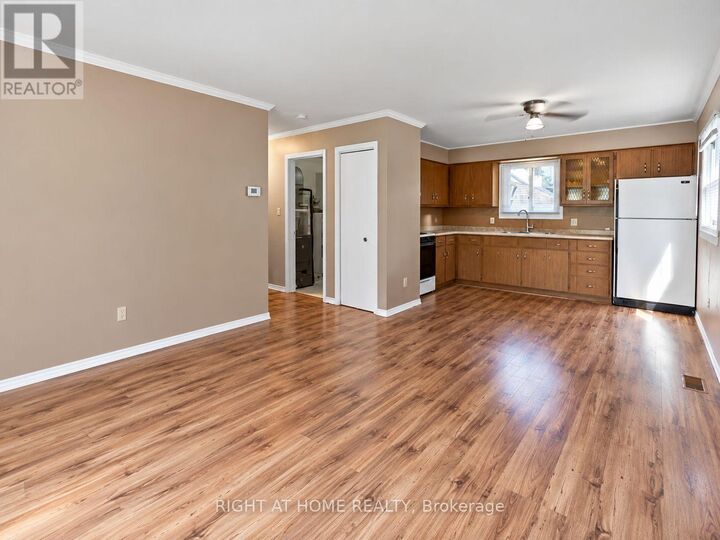 Property Photo:  207-209 Inshes Avenue  ON N7M 2Z5 