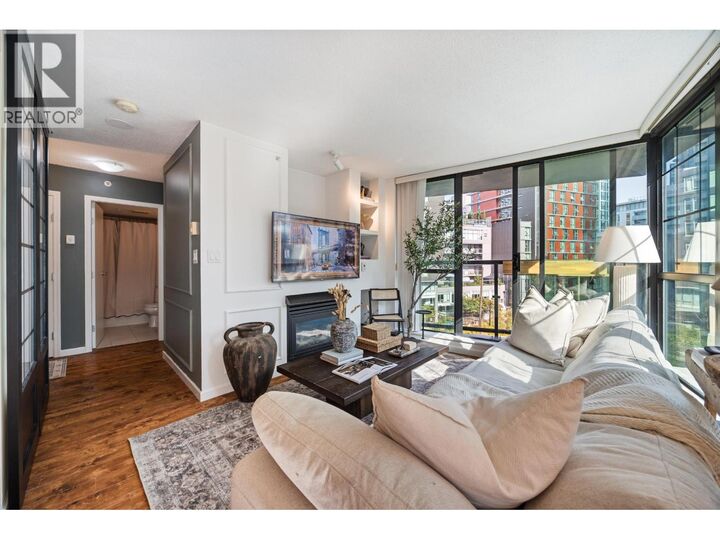 Property Photo: 501 Pacific Street 609 BC V6Z 2X6