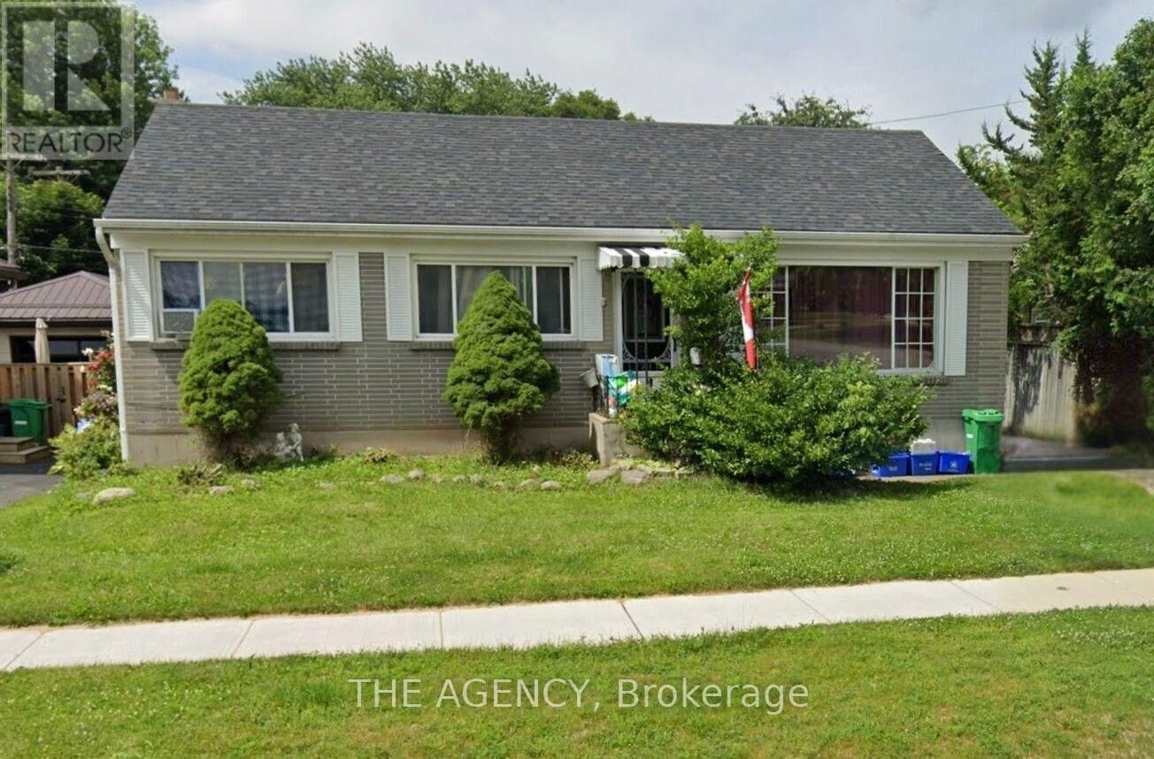 Property Photo:  887 Philip Street  ON K9H 6E4 