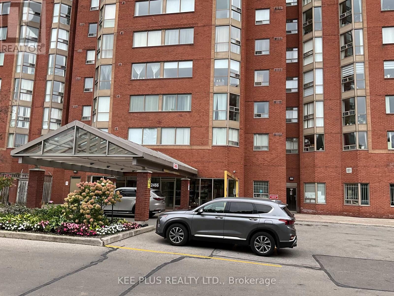 Property Photo: 2466 East Eglinton Avenue East 819 ON M1K 5J8