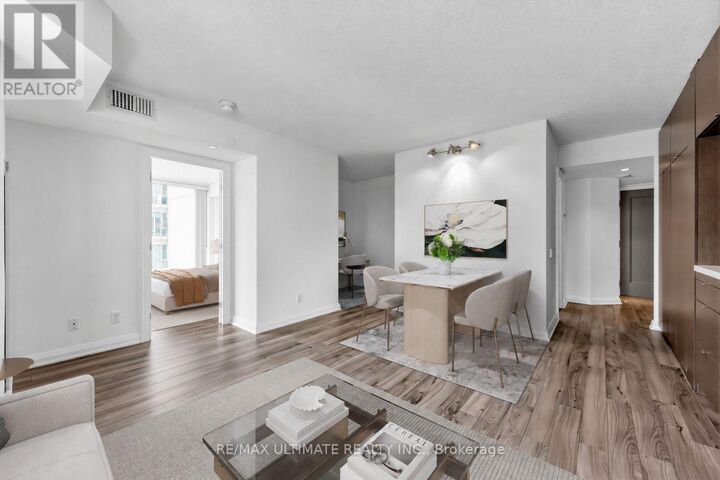 Property Photo:  155 Yorkville Avenue 1607  ON M5R 0B4 
