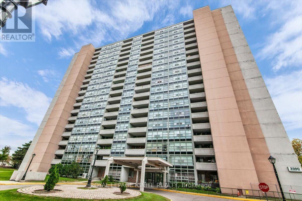 Property Photo:  3380 Eglinton Avenue East 1712  ON M1J 3L6 