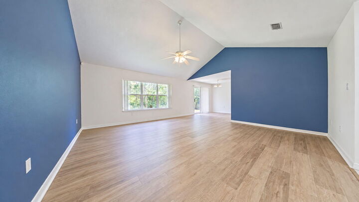 Property Photo: 2056 Aurora Drive FL 32566