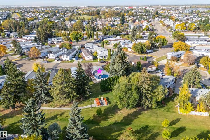 Property Photo: 12604 153 Avenue NW 39 AB T5X 4M7