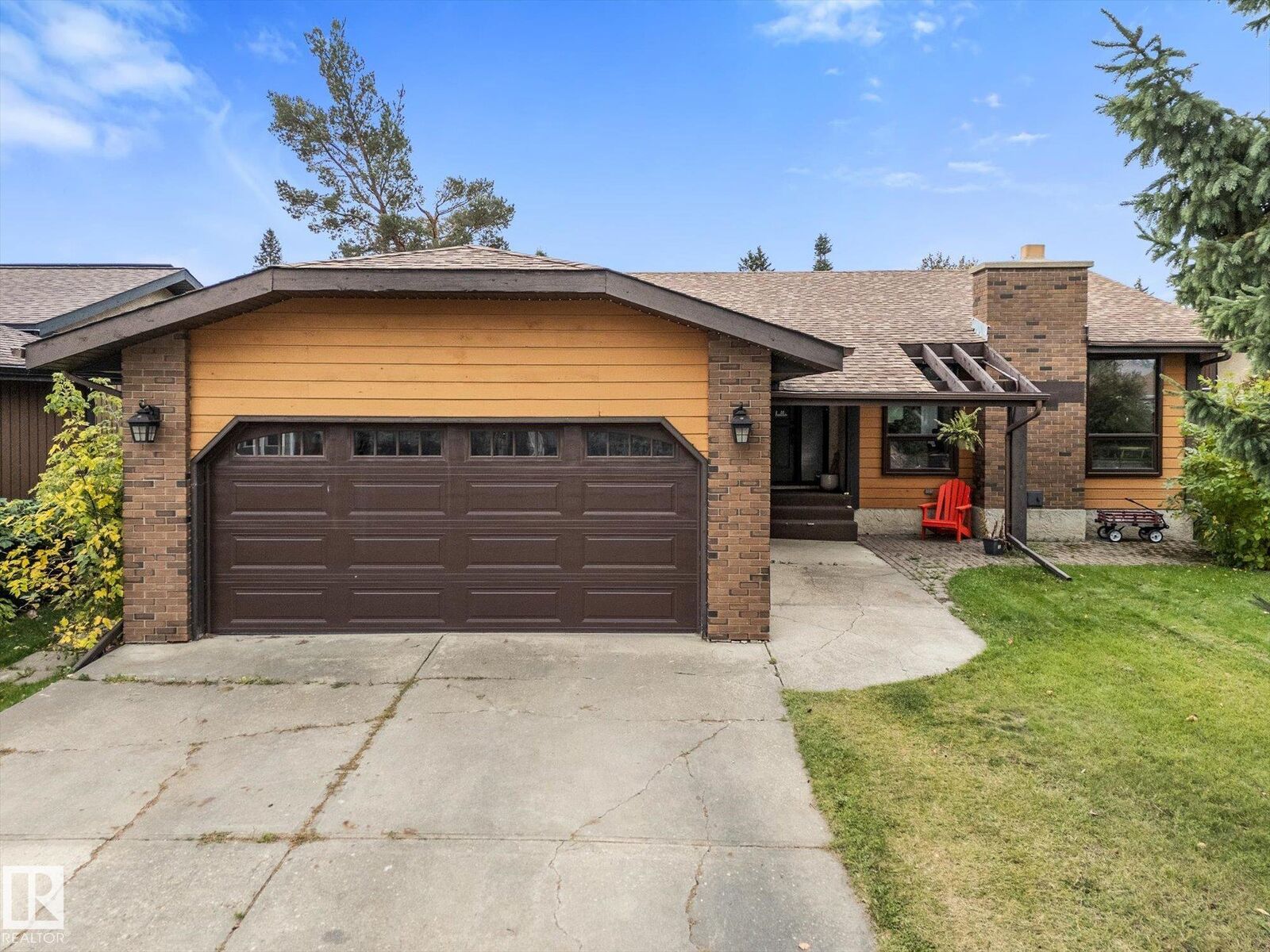 Property Photo:  6 Marmot Avenue  AB T7X 3L5 