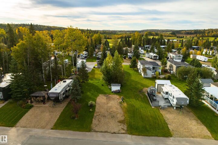 Property Photo:  53126 Rge Road 70 186  AB T0E 0W0 