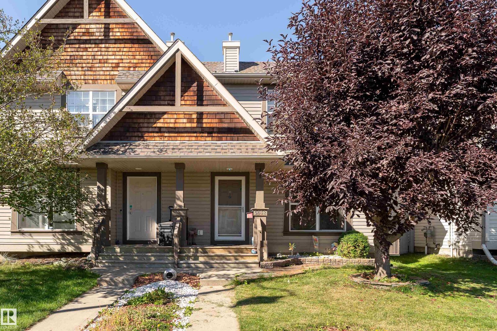 Property Photo:  5632 203 Street NW  AB T6M 0B2 