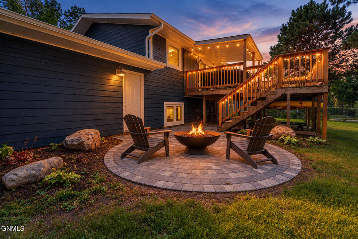 Property Photo:  4309 41st Avenue NW  ND 58554 