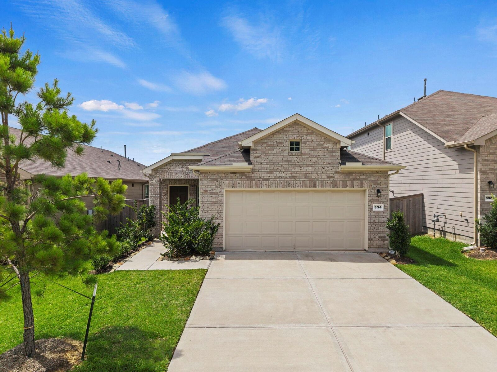 Property Photo: 334 Maple Bark Trail TX 77378