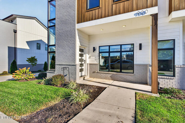 Property Photo:  900 Phillips Ave 103  TN 37920 