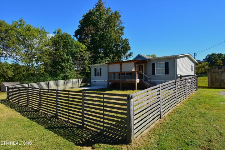 Property Photo:  2016 Neubert Rd  TN 37914 