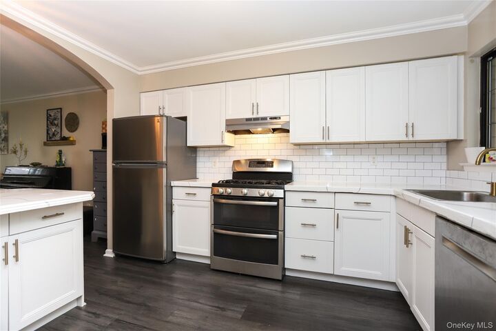 Property Photo:  50 Park Drive  NY 10549 