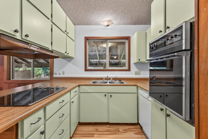 Property Photo: 905 Davis Avenue ID 83638