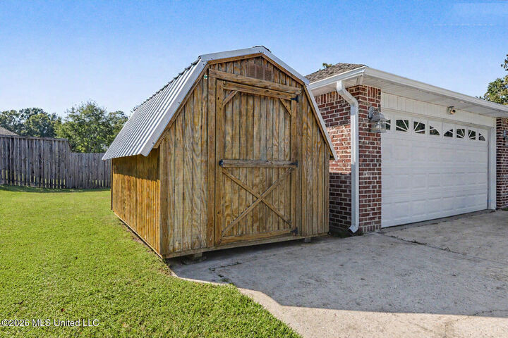 Property Photo:  3321 N 4th Street  MS 39564 