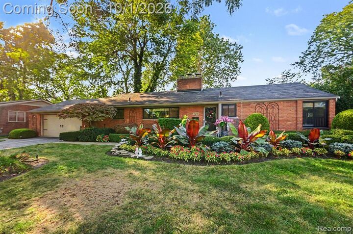 Property Photo: 436 Barclay Road MI 48236 2814