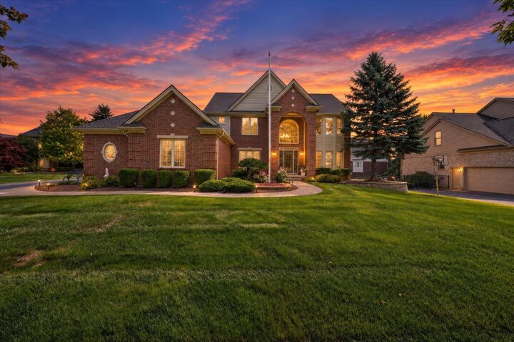 Property Photo:  4487 Boxwood Court  MI 48306 
