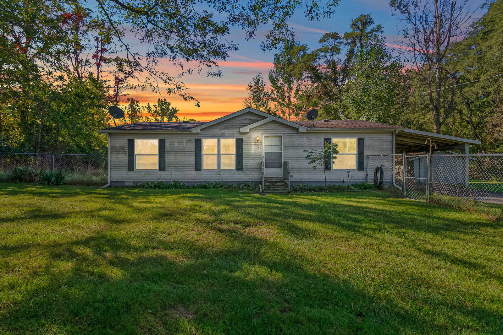 Property Photo: 3931 W Bacon Road MI 49242