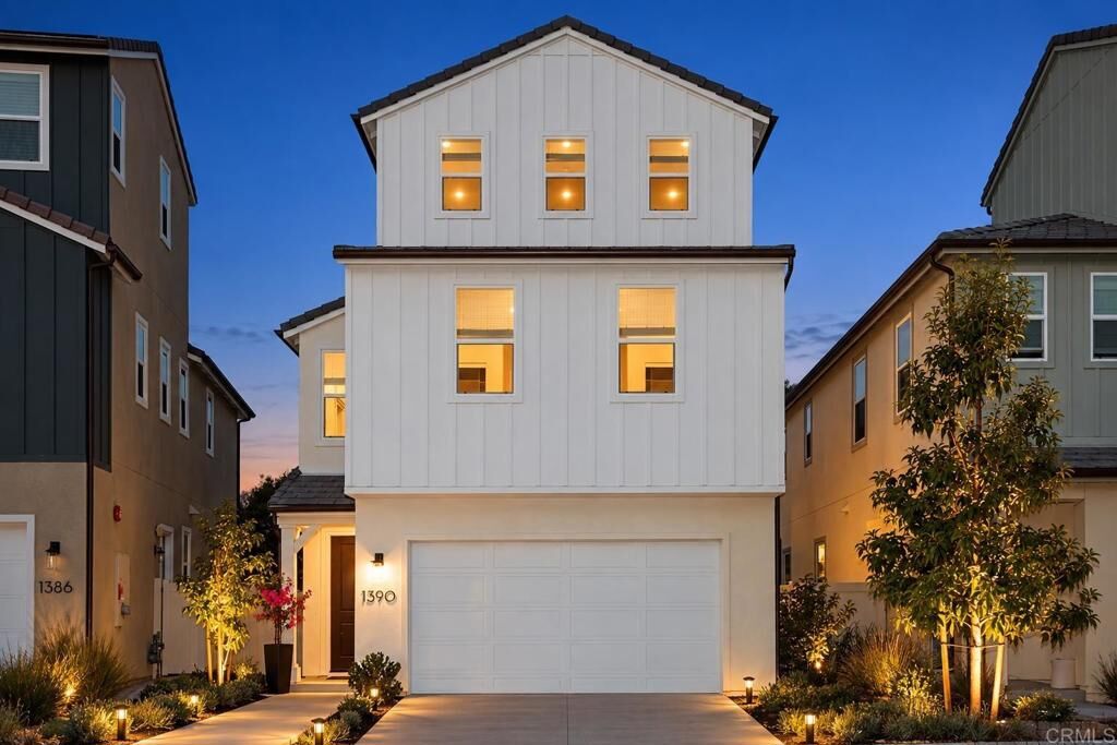 Property Photo:  1390 Blue Port Way  CA 92054 