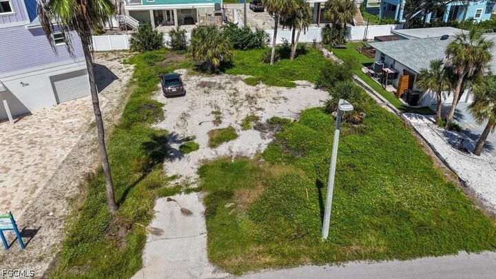 Property Photo:  131 Mid Island Drive  FL 33931 