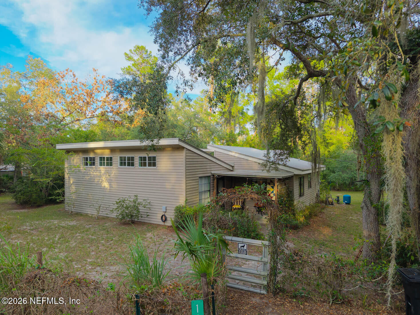 Property Photo:  112 Pennsylvania Ave Avenue  FL 32189 