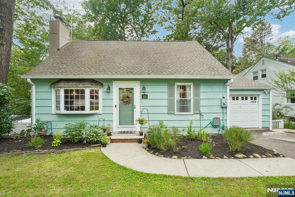 Property Photo:  166 Beech Terrace  NJ 07470 