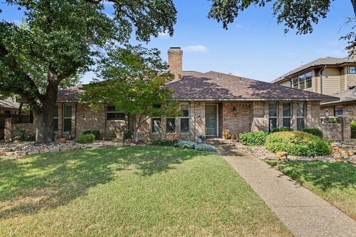 Property Photo: 6503 Barfield Drive TX 75252