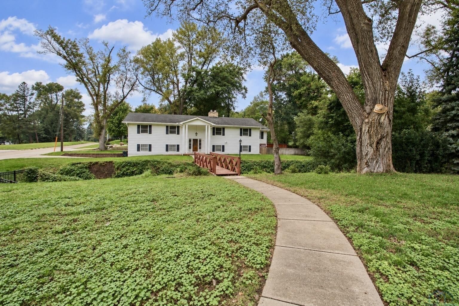 Property Photo:  4601 Country Club Blvd  IA 51104 