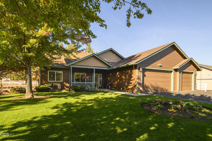 Property Photo:  9325 16th Street  OR 97760 
