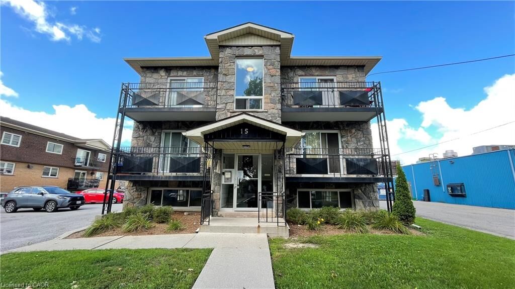Property Photo:  15 Empire Street B  ON L3B 2L3 