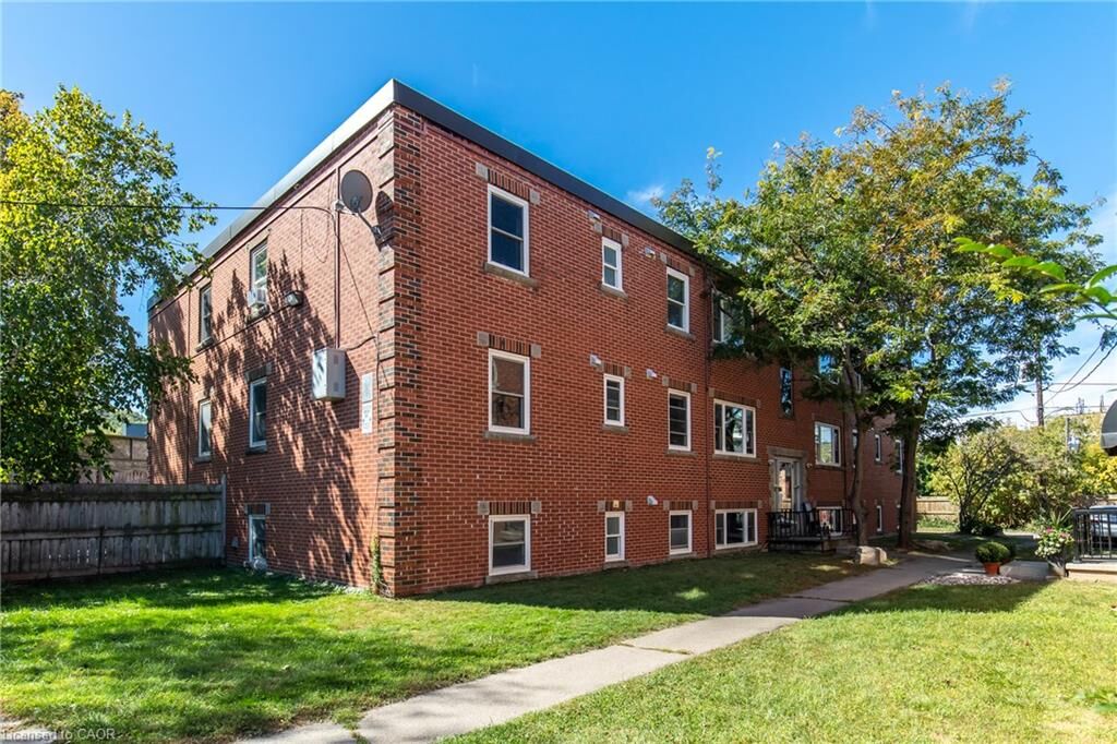 Property Photo: 3 Applewood Avenue 1 ON L8G 3S4