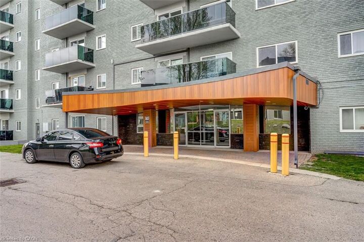 Property Photo:  80 King Edward Avenue 302  ON N5Z 3S9 