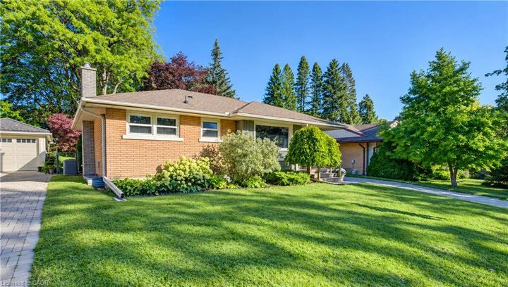 Property Photo:  122 Brandon Avenue  ON N2M 2J5 