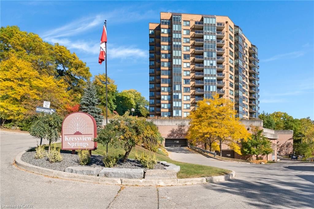 Property Photo:  237 King Street W 402  ON N3H 5L2 