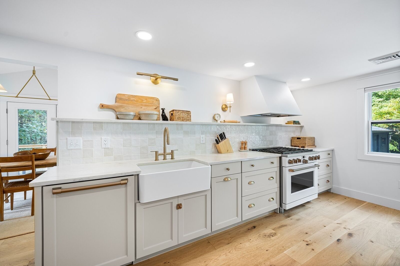 Property Photo:  192 Westboro Rd  MA 01568 