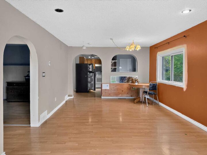 Property Photo:  9507 107 Avenue  AB T8V 1K7 